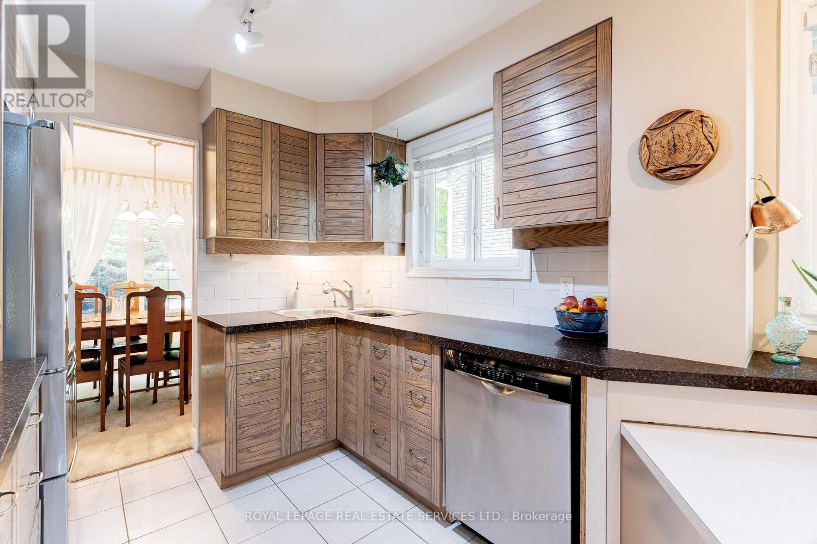 1285 Hart Crescent, Oakville, Ontario  L6H 2M6 - Photo 14 - W12168911