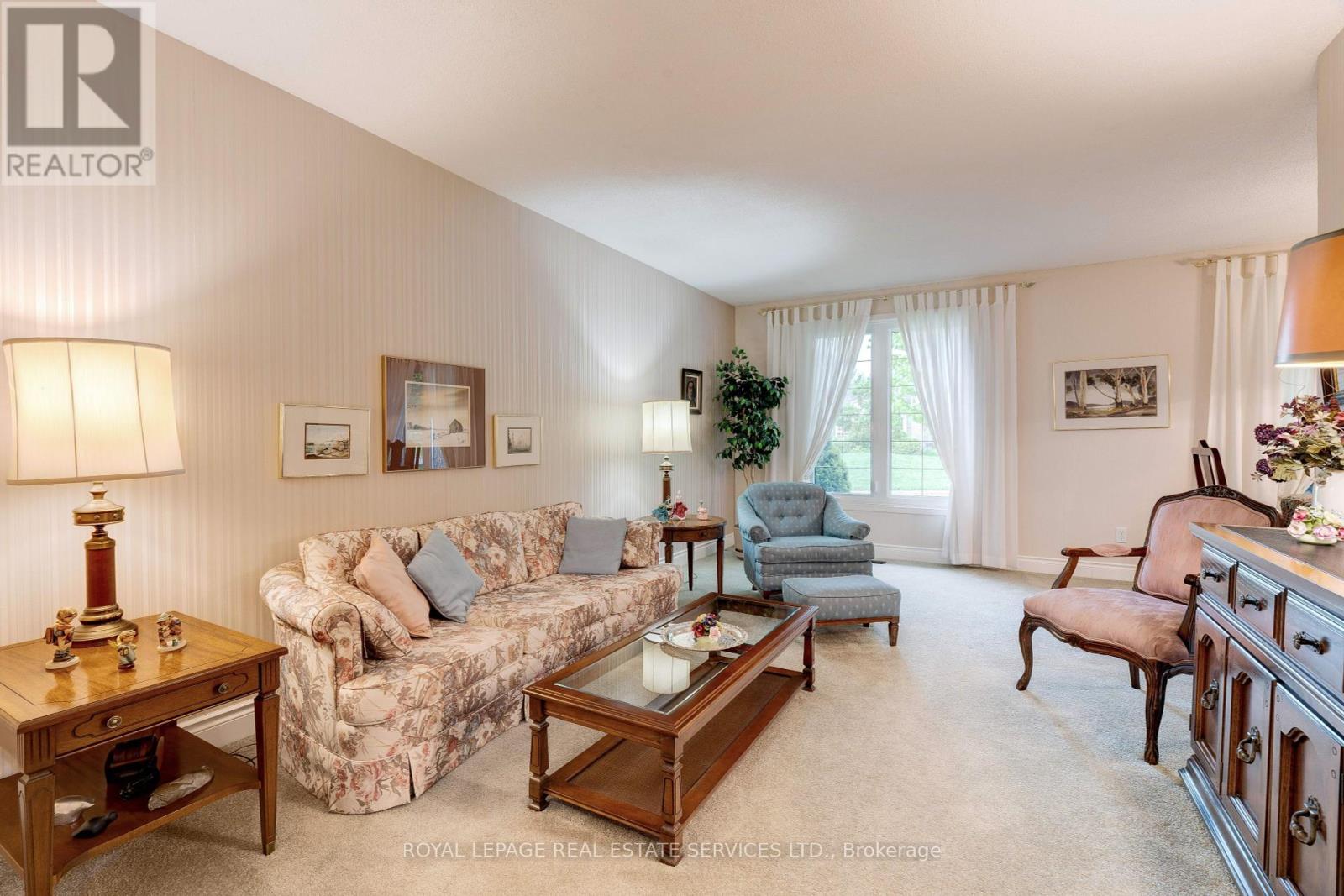 1285 Hart Crescent, Oakville (Fa Falgarwood), Ontario  L6H 2M6 - Photo 8 - W12168911