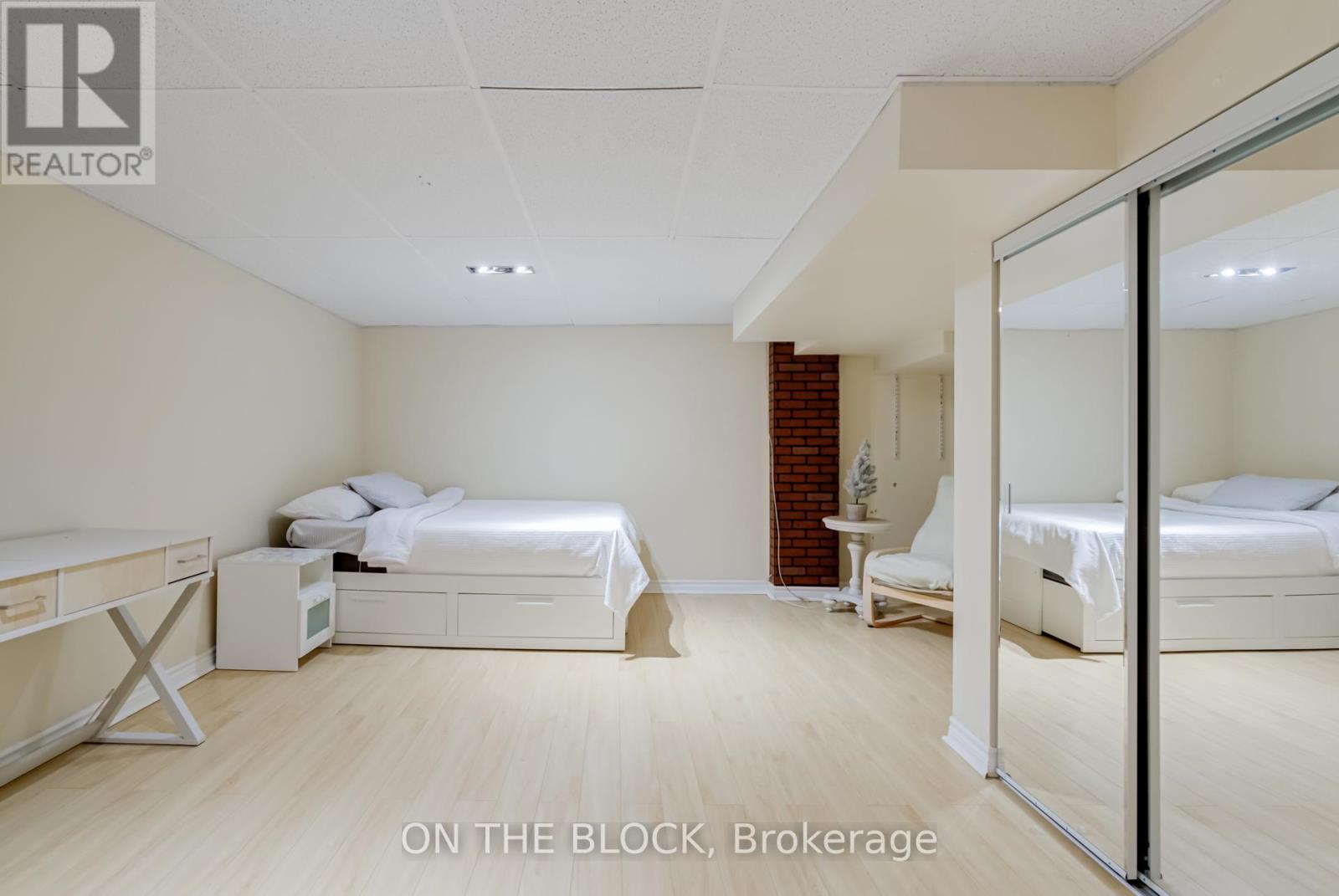 41 Van Stassen Boulevard, Toronto (Lambton Baby Point), Ontario  M6S 2N2 - Photo 21 - W12168978