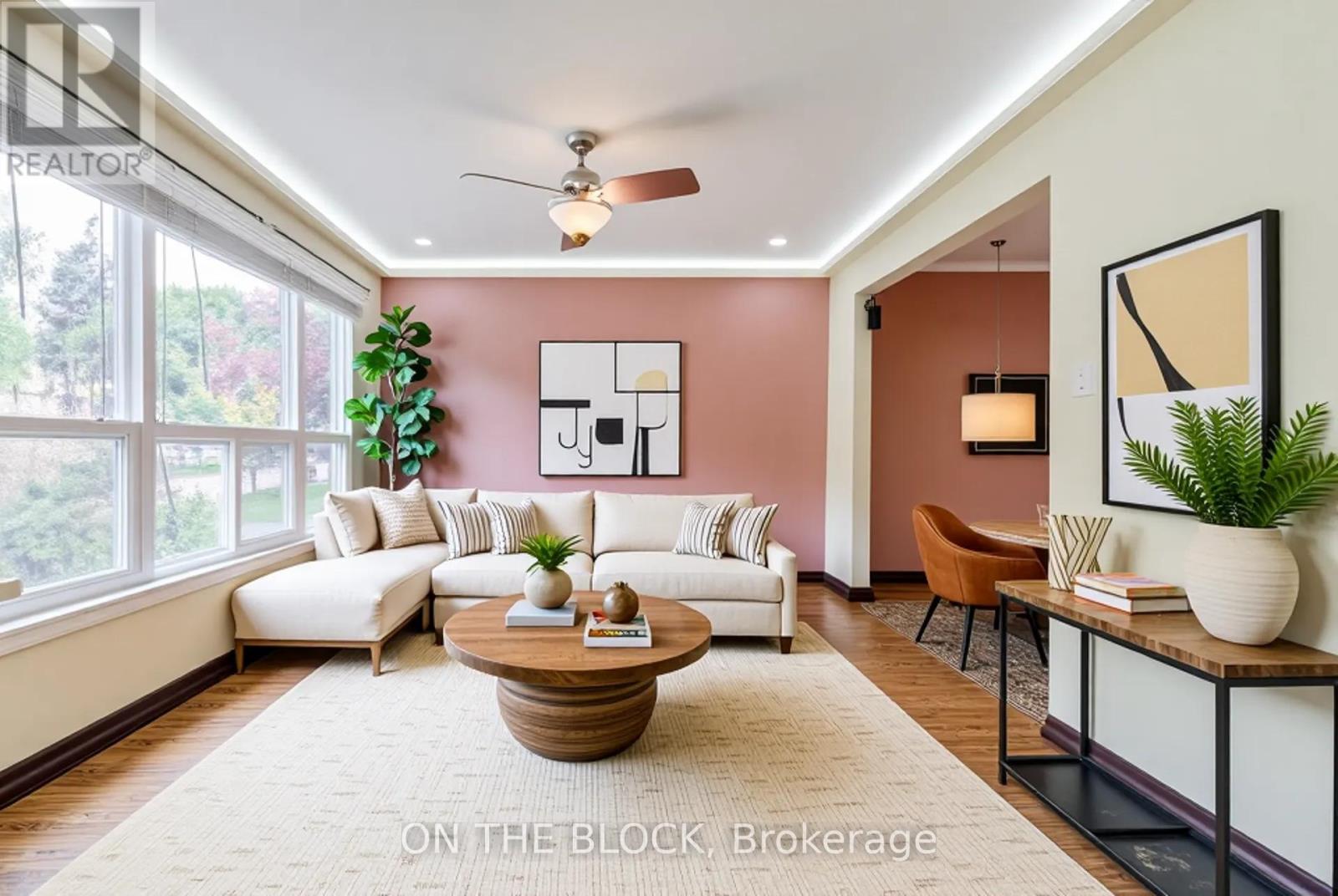 41 Van Stassen Boulevard, Toronto, Ontario  M6S 2N2 - Photo 3 - W12168978