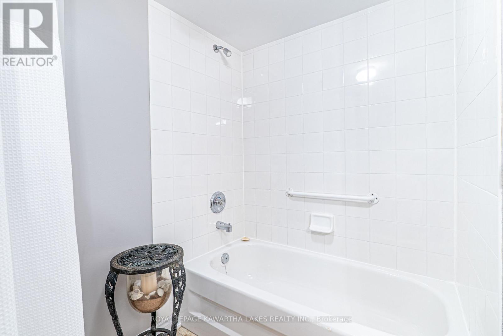203 - 51 Rivermill Boulevard, Kawartha Lakes, Ontario  K9V 6E8 - Photo 22 - X12169130