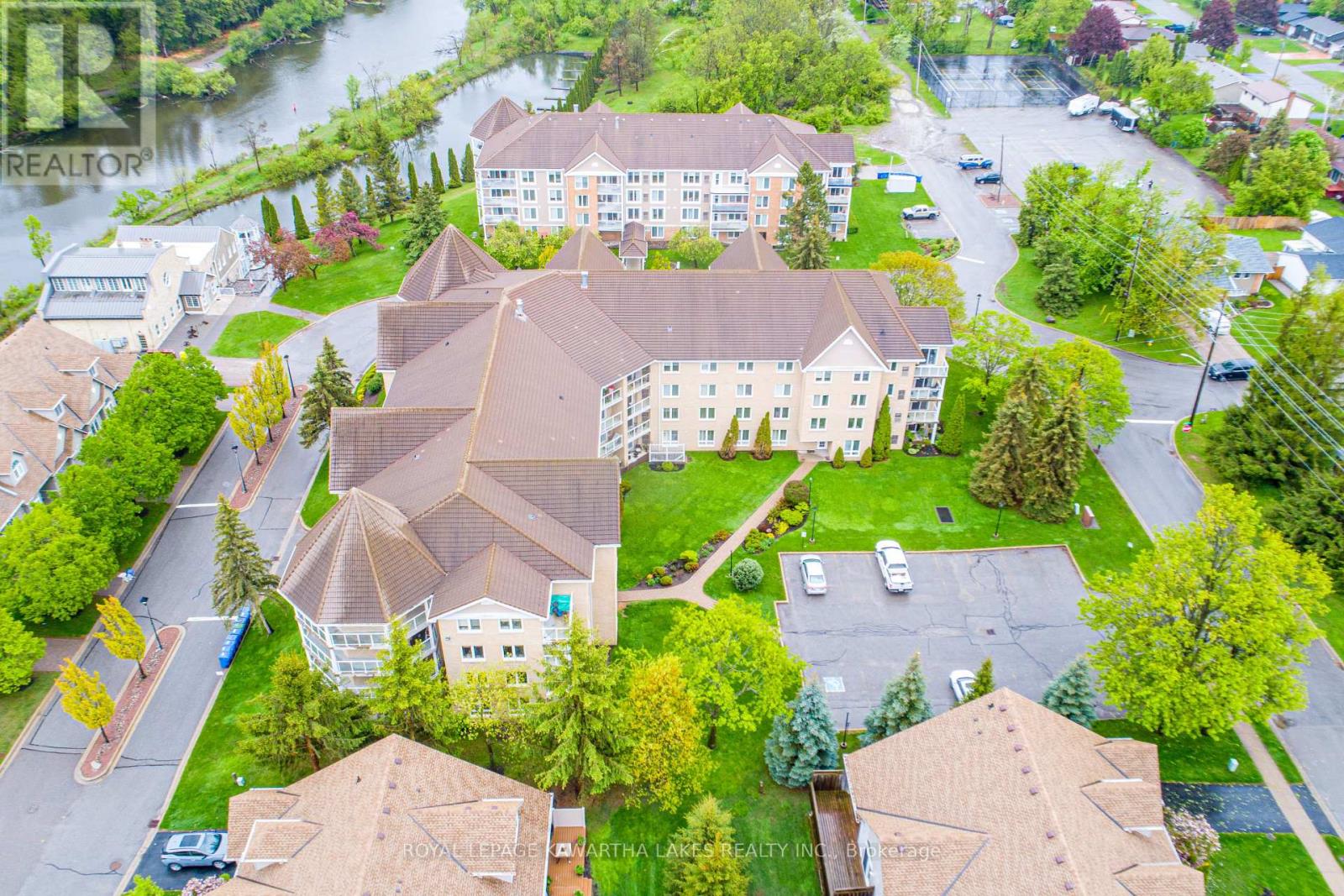 Property at 203 - 51 RIVERMILL BOULEVARD image 5