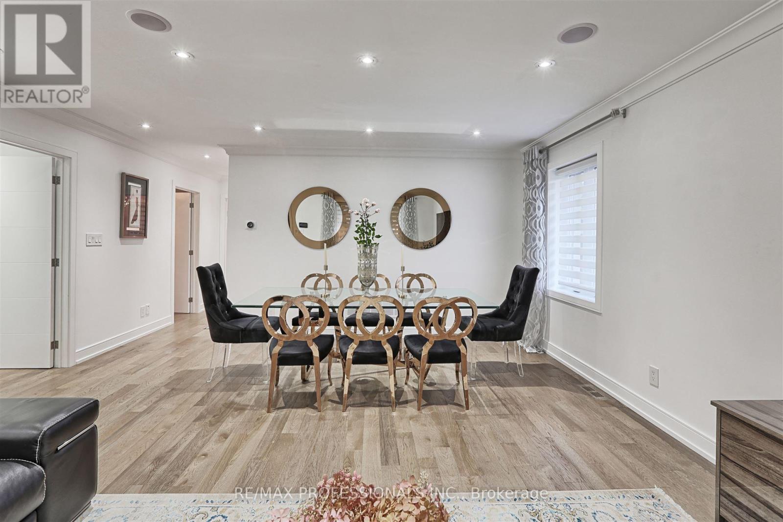 229 Sheldon Avenue, Toronto, Ontario  M8W 4L8 - Photo 10 - W12169003