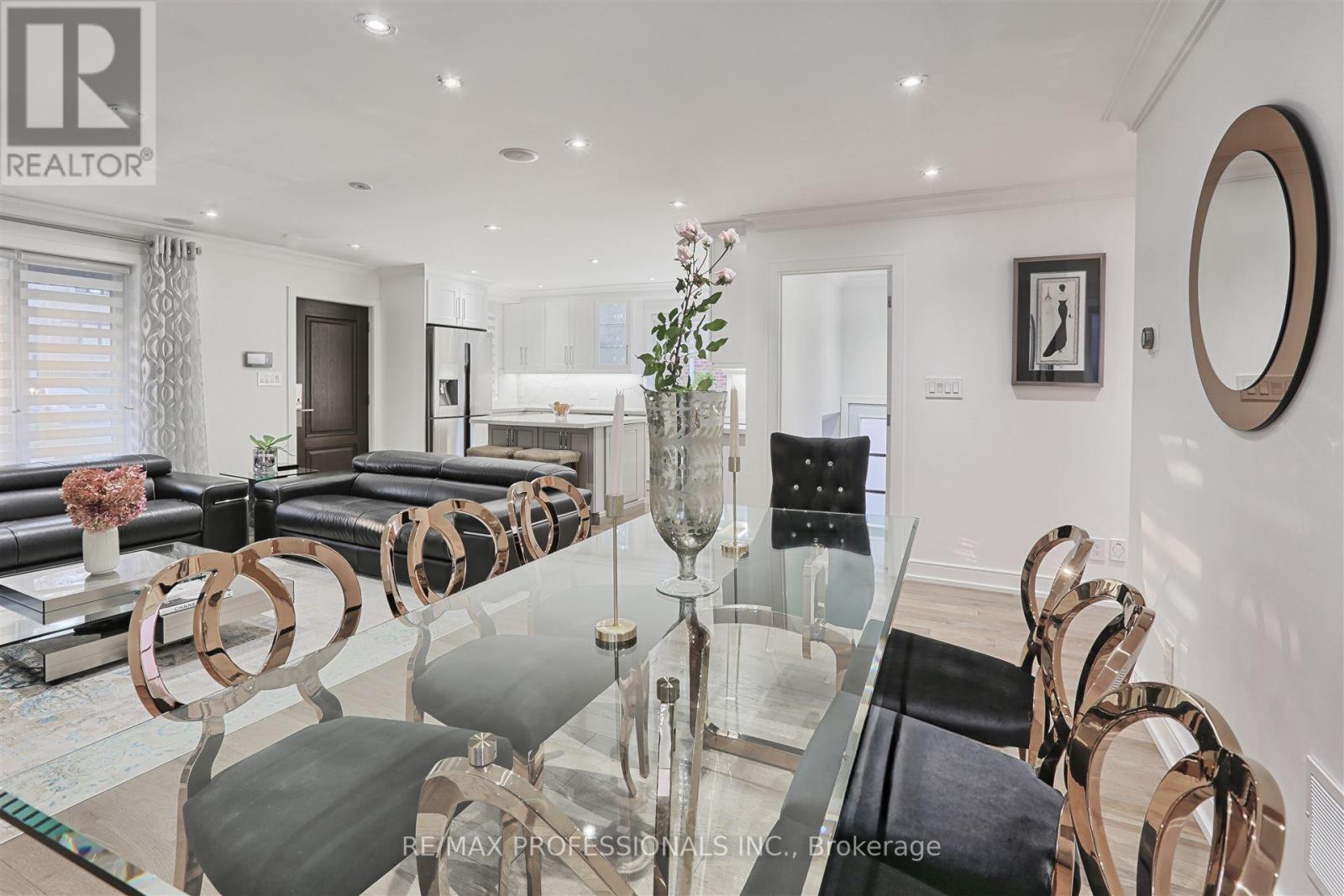229 Sheldon Avenue, Toronto, Ontario  M8W 4L8 - Photo 12 - W12169003
