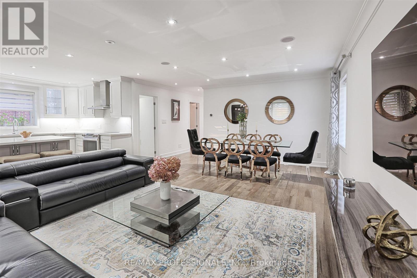 229 Sheldon Avenue, Toronto, Ontario  M8W 4L8 - Photo 15 - W12169003
