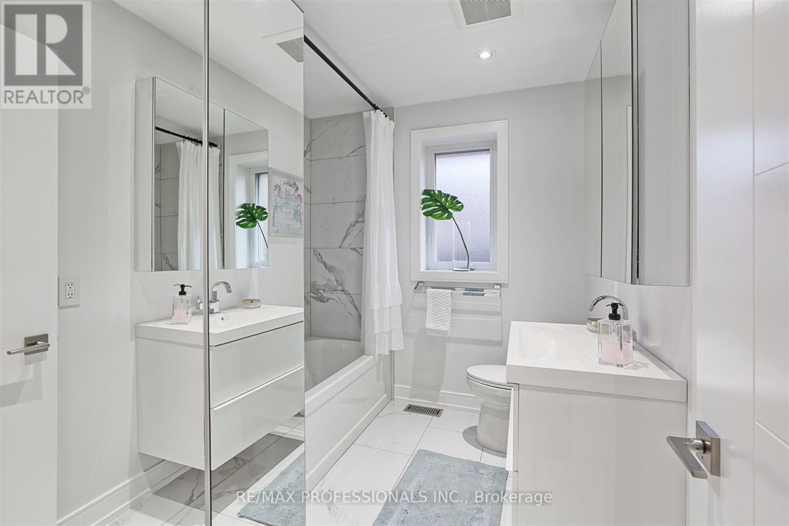 229 Sheldon Avenue, Toronto, Ontario  M8W 4L8 - Photo 31 - W12169003