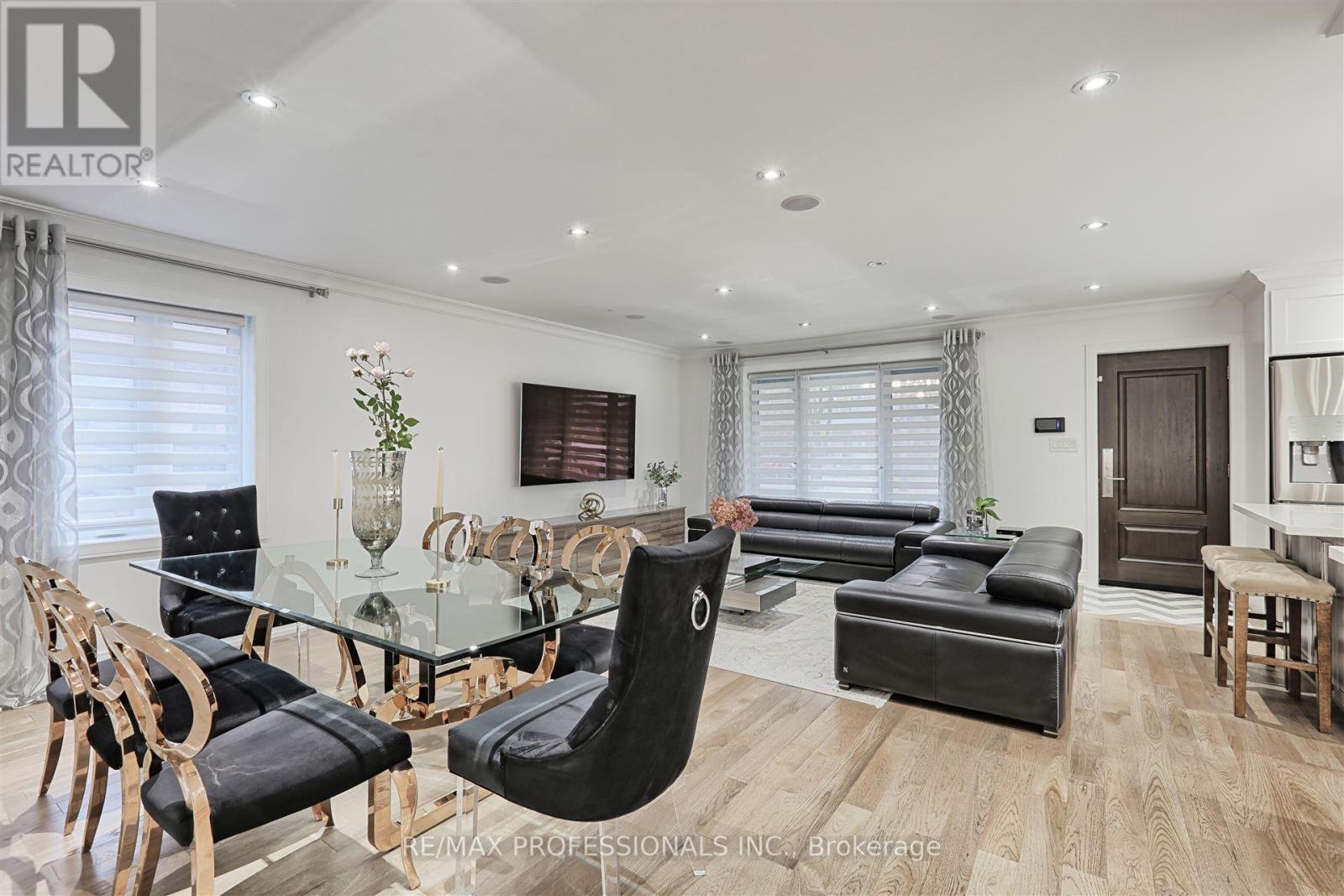 229 Sheldon Avenue, Toronto, Ontario  M8W 4L8 - Photo 9 - W12169003