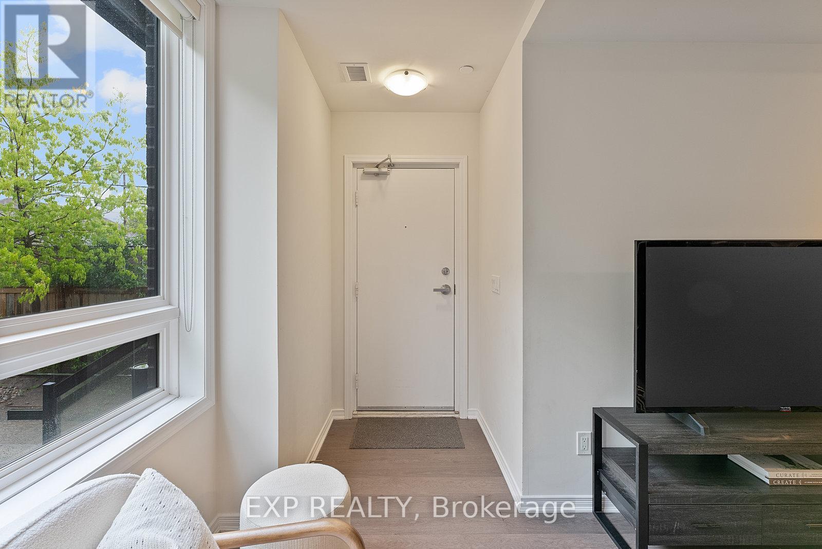 208 - 1100 Briar Hill Avenue, Toronto, Ontario  M6B 1M7 - Photo 3 - W12169042