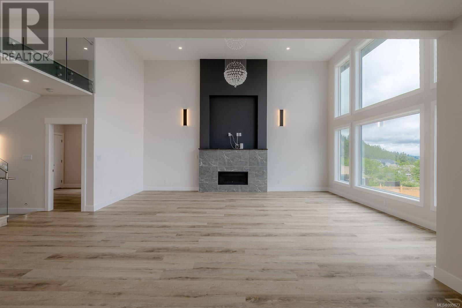 Property at 100 Abalone Pl image 2