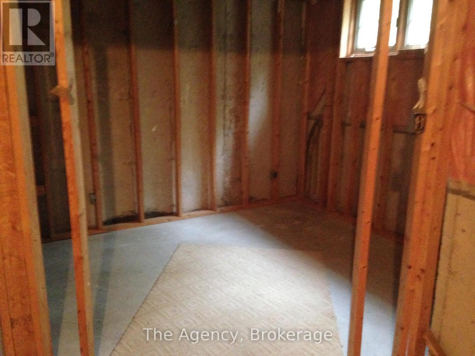 189 Livingston Avenue, Grimsby, Ontario  L3M 5M3 - Photo 12 - X12169153