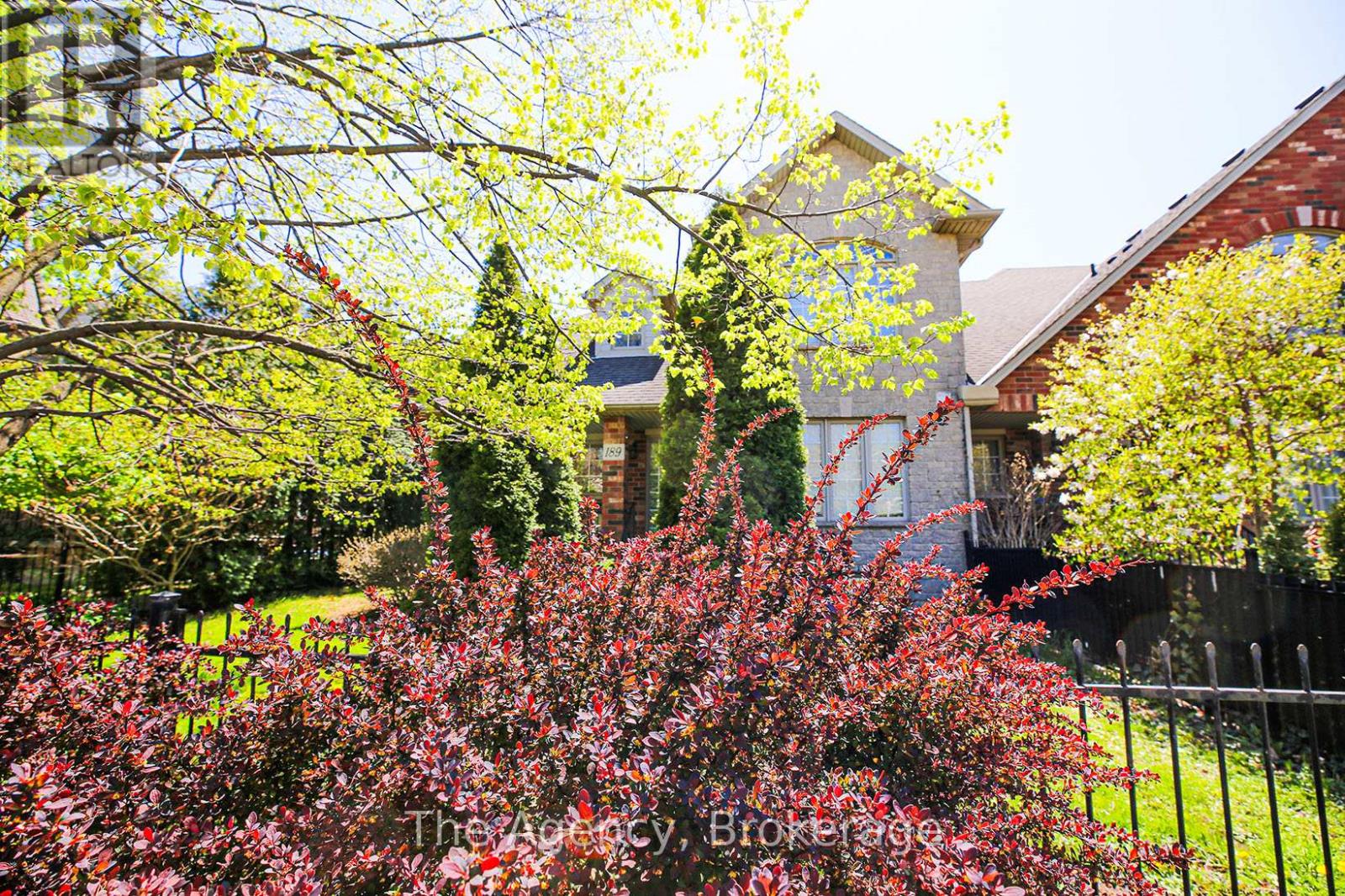 189 Livingston Avenue, Grimsby, Ontario  L3M 5M3 - Photo 16 - X12169153