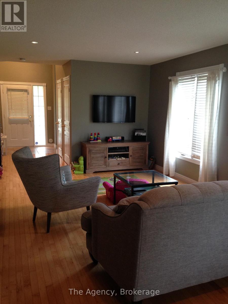 Property at 189 LIVINGSTON AVENUE image 3