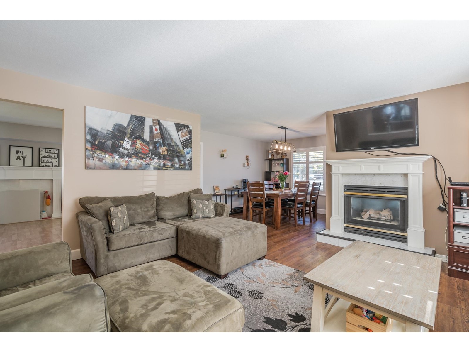 Property at 19240 59A AVENUE image 5