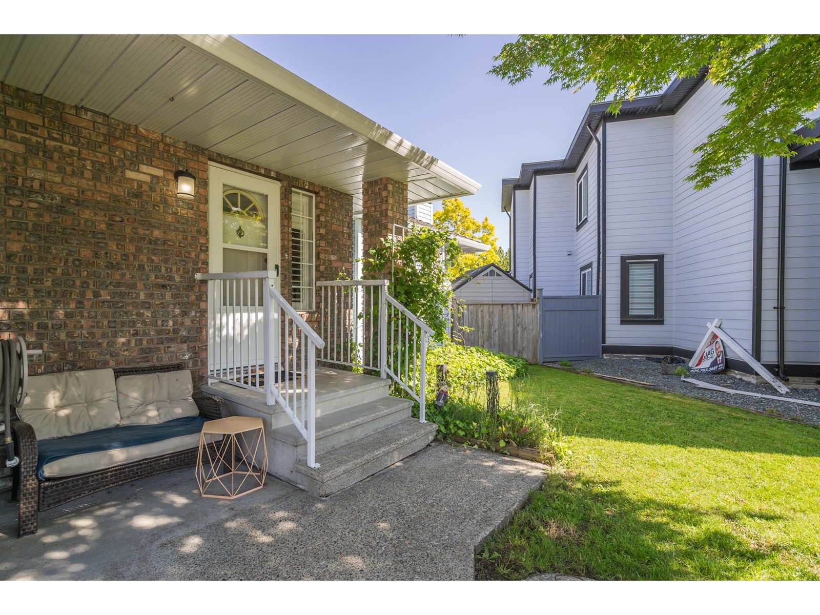 Property at 19240 59A AVENUE image 2