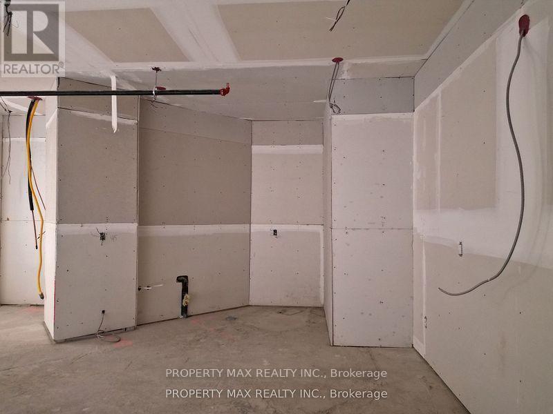 1061 Richmond Street, London East, Ontario  N6A 3J7 - Photo 22 - X12168946