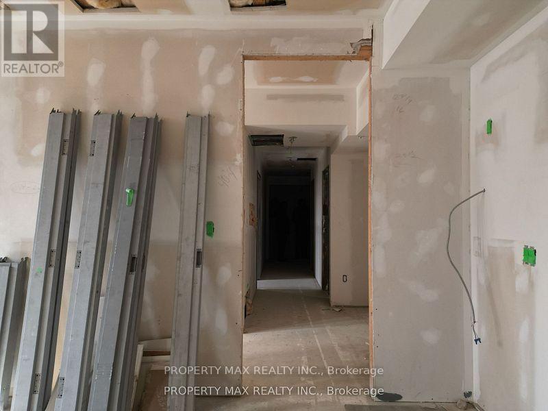 1061 Richmond Street, London East, Ontario  N6A 3J7 - Photo 26 - X12168946