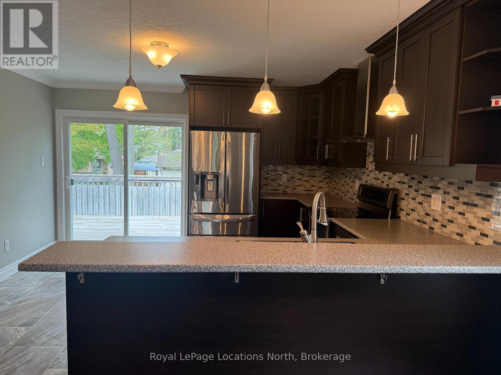 60 49th Street N, Wasaga Beach, Ontario  L9Z 1Y1 - Photo 5 - S12169060