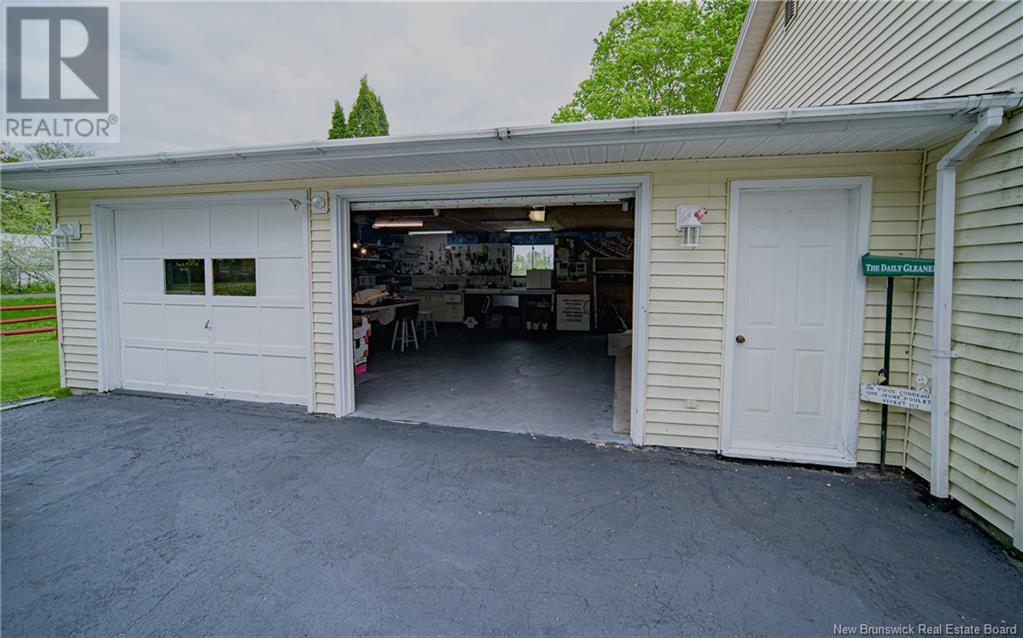 168 Mcgregor Street, Fredericton, New Brunswick  E3G 7V5 - Photo 3 - NB119201