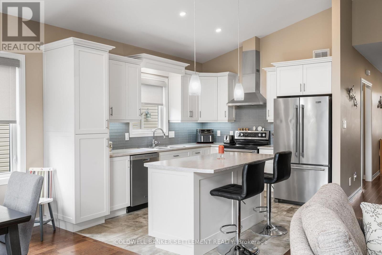8 Senators Gate Drive, Perth, Ontario  K7H 0B5 - Photo 17 - X12169255