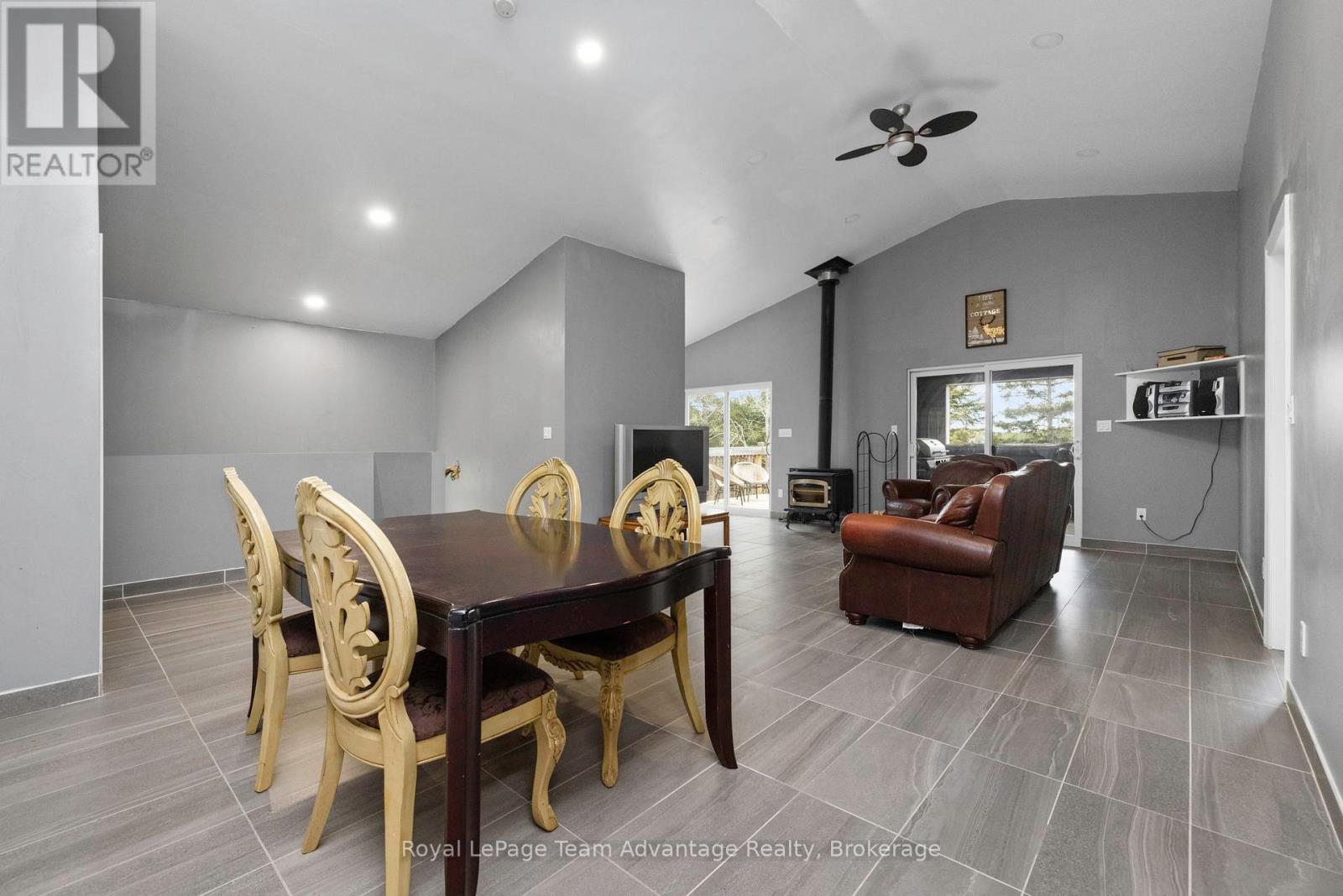 11 Nickles Cove Road, Whitestone, Ontario  P0A 1G0 - Photo 7 - X12169144