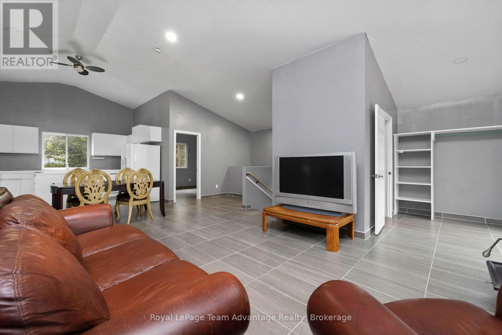 11 Nickles Cove Road, Whitestone, Ontario  P0A 1G0 - Photo 8 - X12169144
