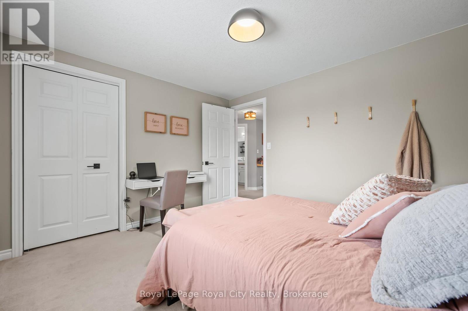 4 Lois Lane, Guelph, Ontario  N1K 1W7 - Photo 36 - X12169157