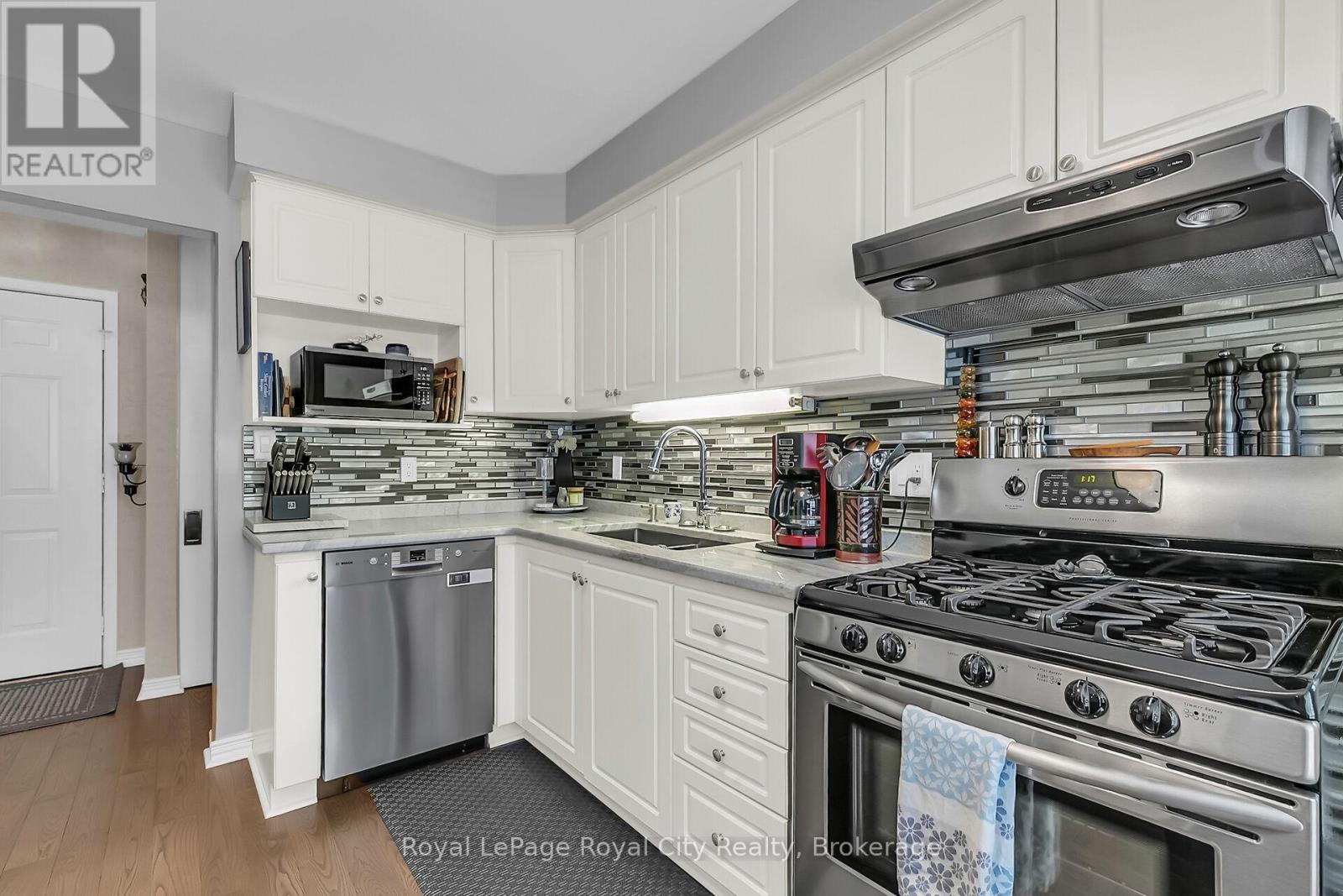 396 West Acres Drive, Guelph, Ontario  N1H 7C2 - Photo 13 - X12169218