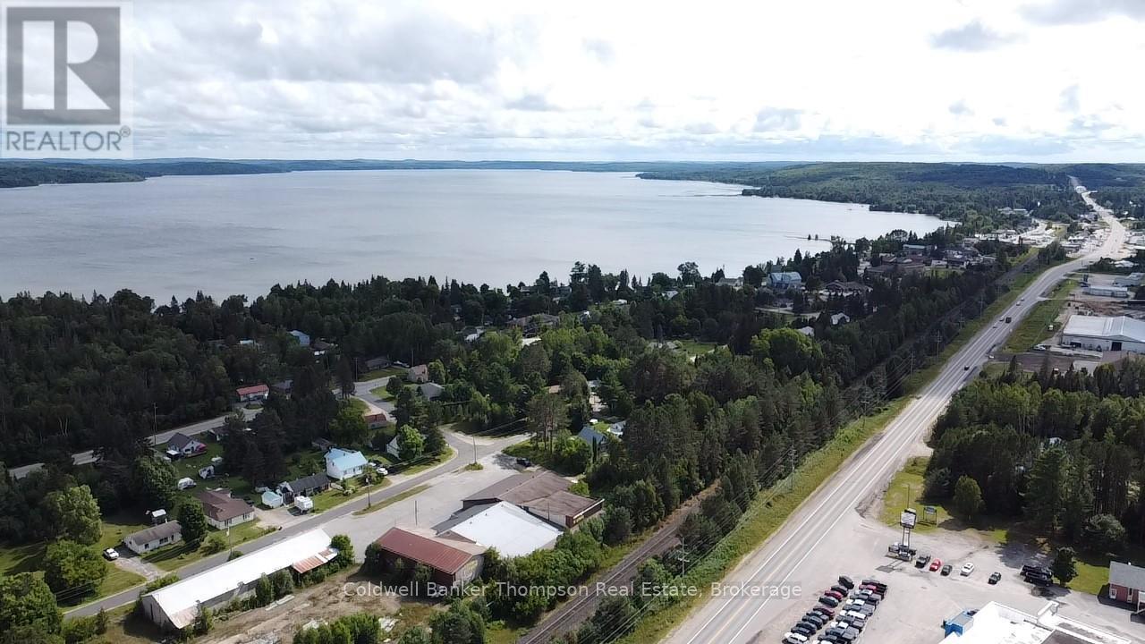56 Park Street, Sundridge, Ontario  P0A 1Z0 - Photo 1 - X12169234