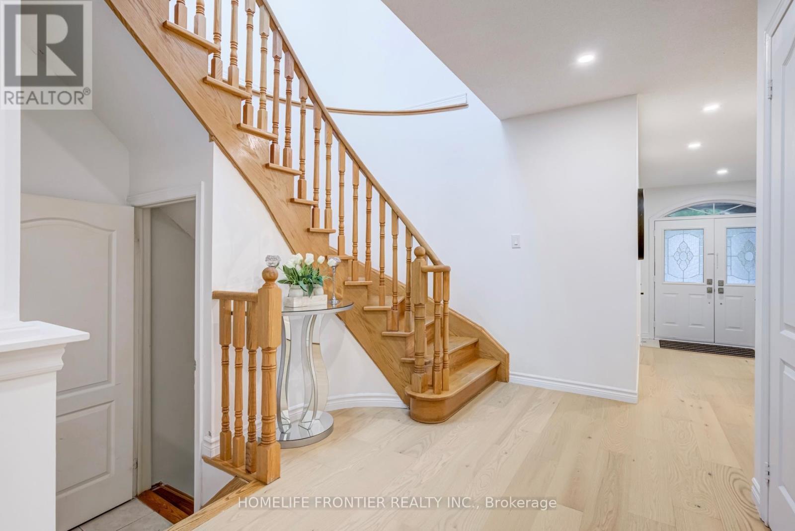 805 Othello Court, Mississauga (Meadowvale Village), Ontario  L5W 1H2 - Photo 15 - W12169012