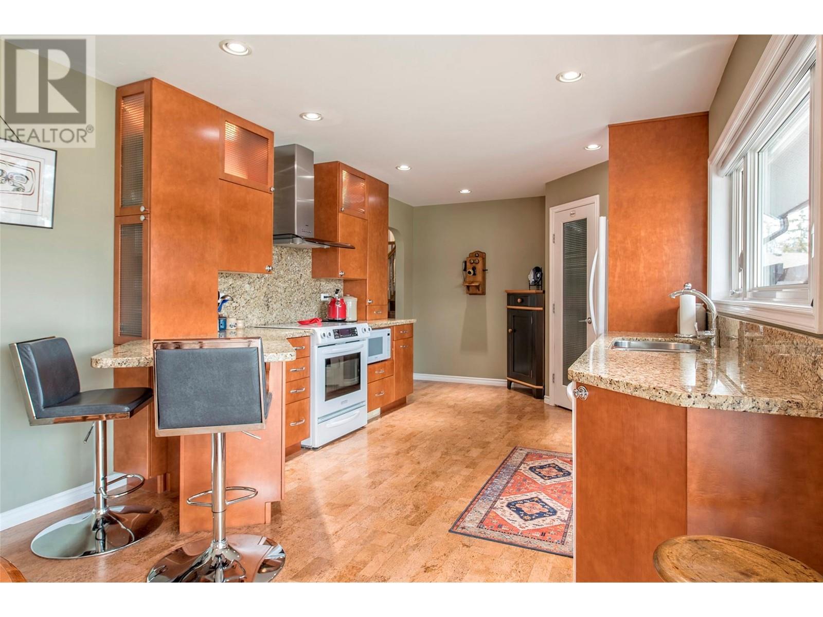 186 Stepping Stones Crescent, Spallumcheen, British Columbia  V1H 1X2 - Photo 22 - 10348872