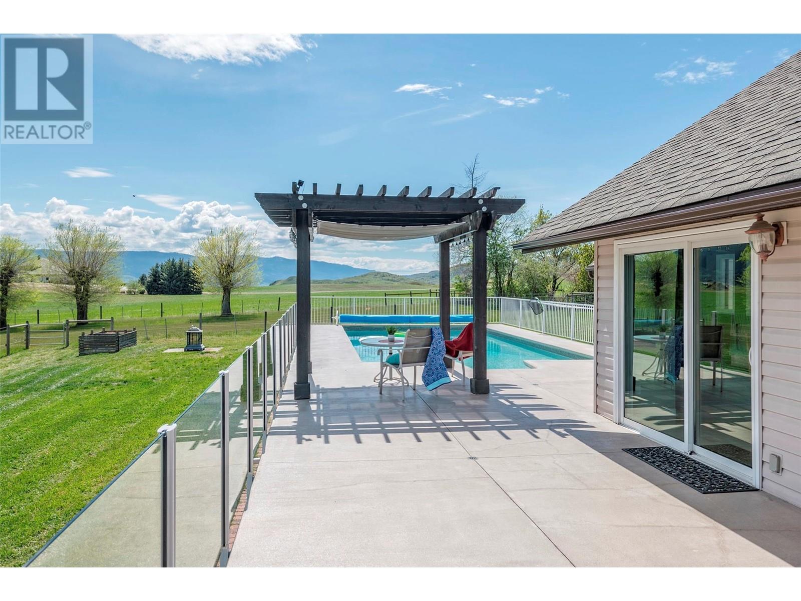 186 Stepping Stones Crescent, Spallumcheen, British Columbia  V1H 1X2 - Photo 59 - 10348872