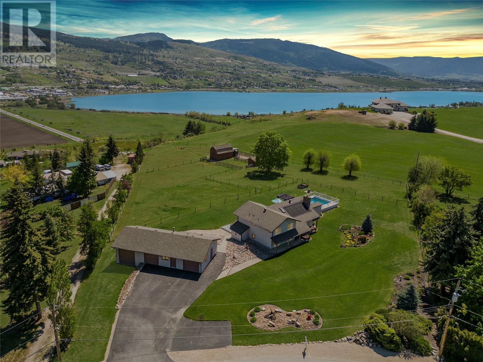 186 Stepping Stones Crescent, Spallumcheen, British Columbia