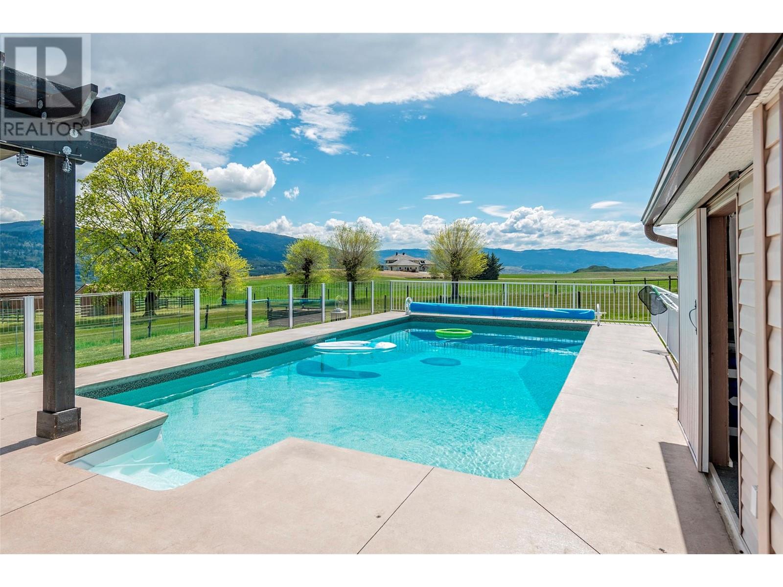 186 Stepping Stones Crescent, Spallumcheen, British Columbia  V1H 1X2 - Photo 62 - 10348872