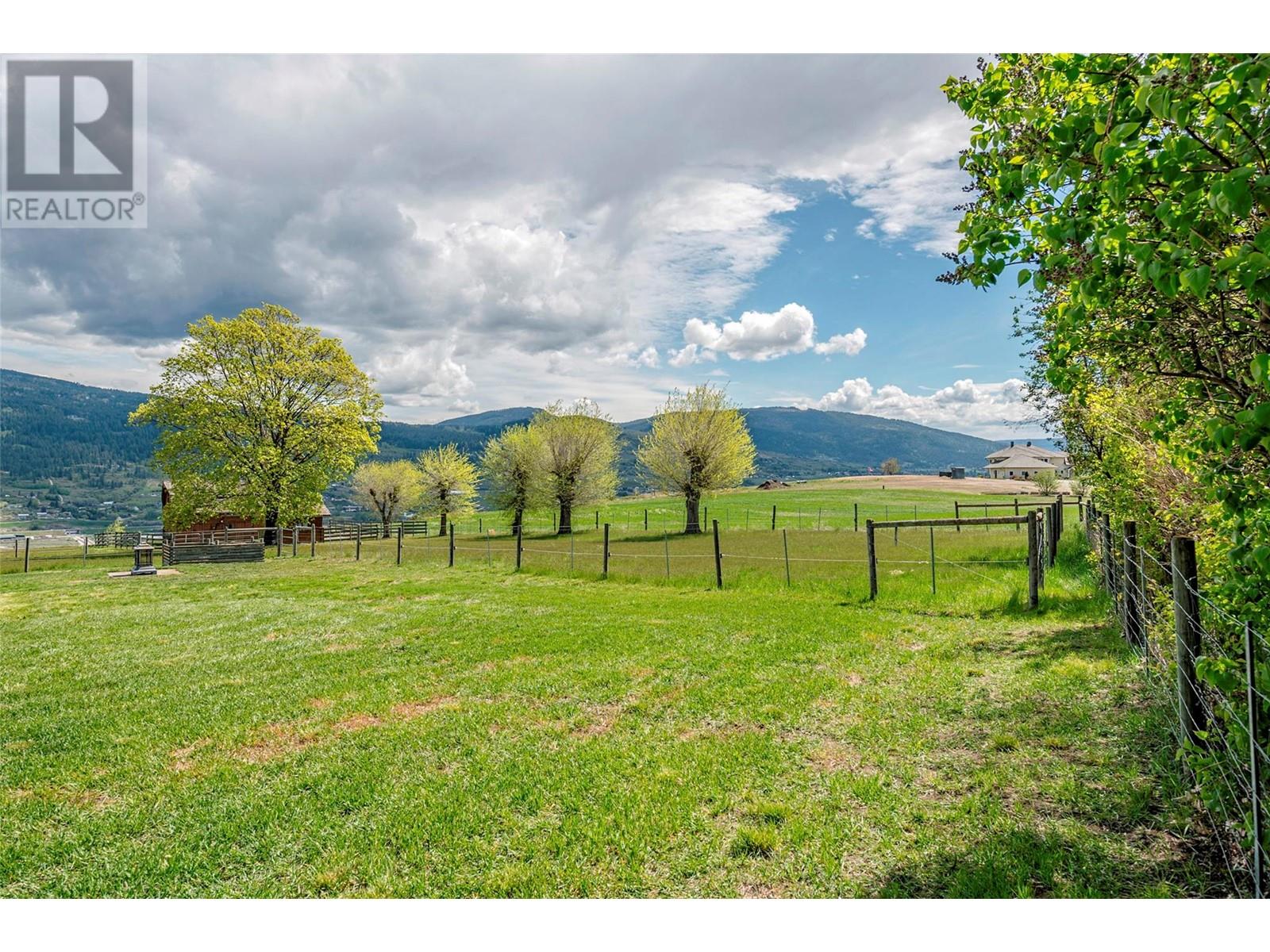 186 Stepping Stones Crescent, Spallumcheen, British Columbia  V1H 1X2 - Photo 57 - 10348872