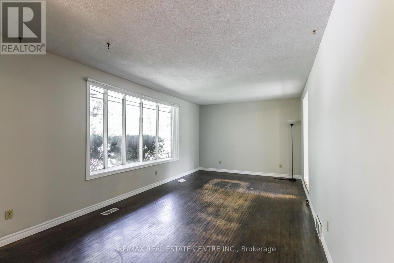 2532 Reid Side Road, Milton (Campbellville), Ontario  L0P 1B0 - Photo 17 - W12134250