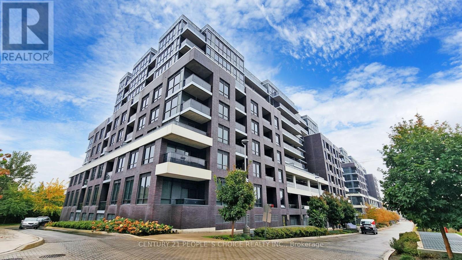 827 - 26 Gibbs Road, Toronto, Ontario  M9B 0E3 - Photo 2 - W12157166