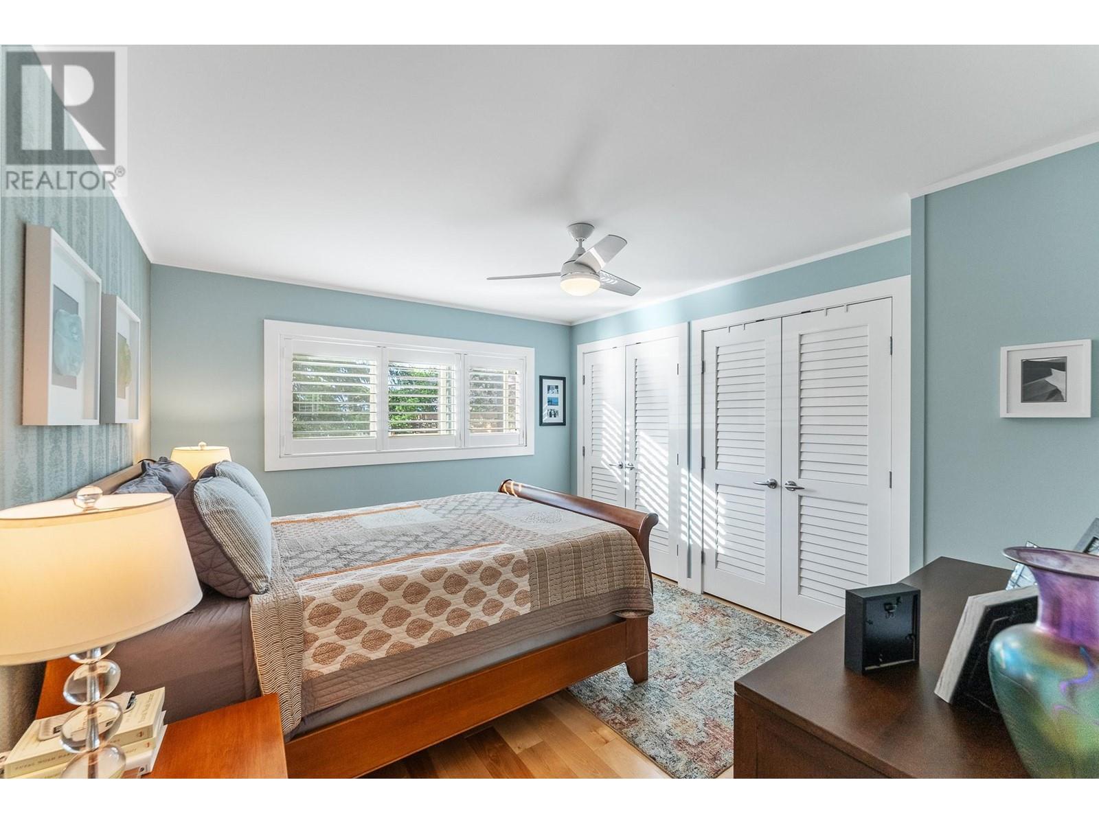 Property at 343 Gwyer Street image 4