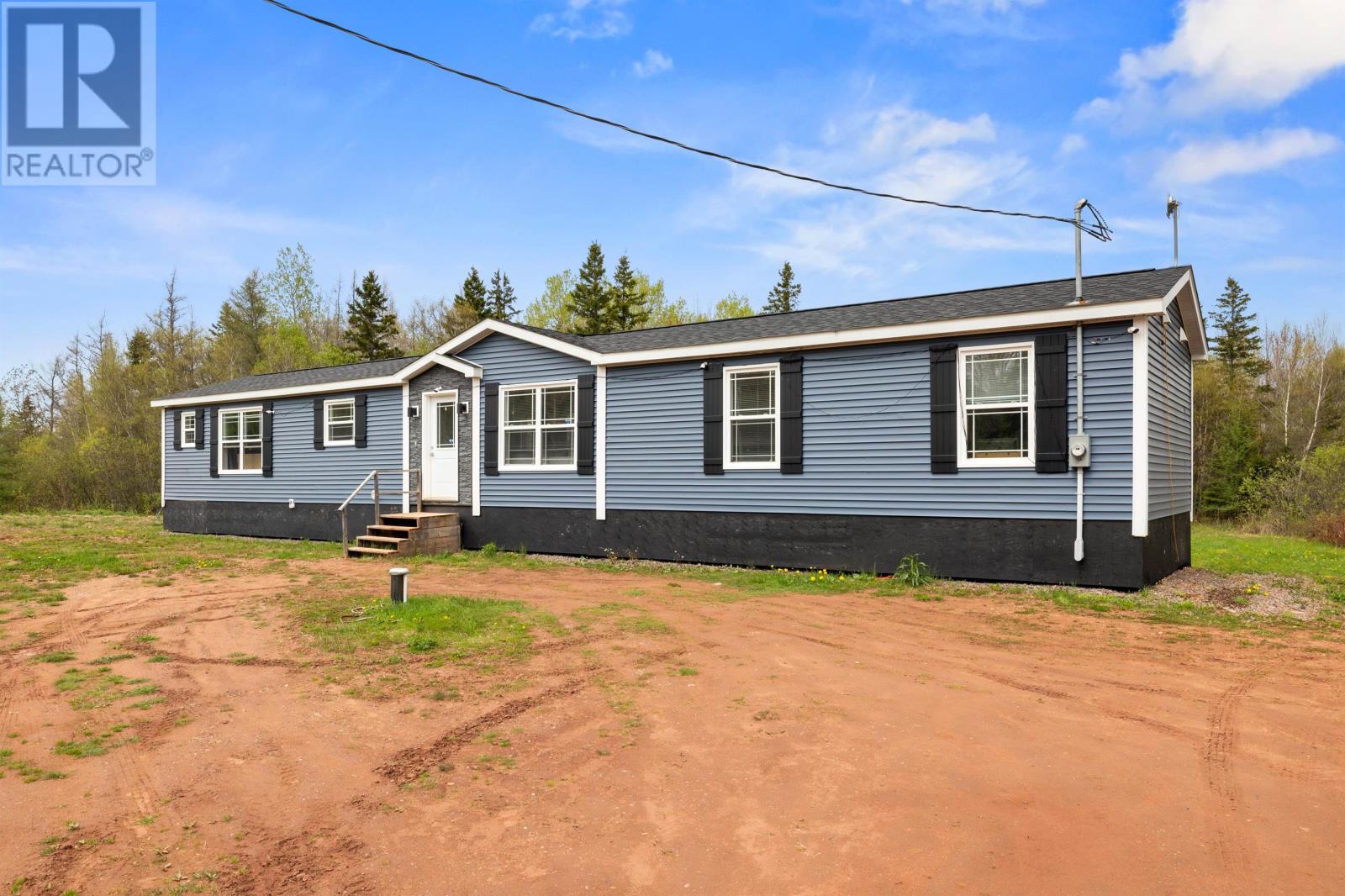 Property at 612 MACARTHUR Road image 5