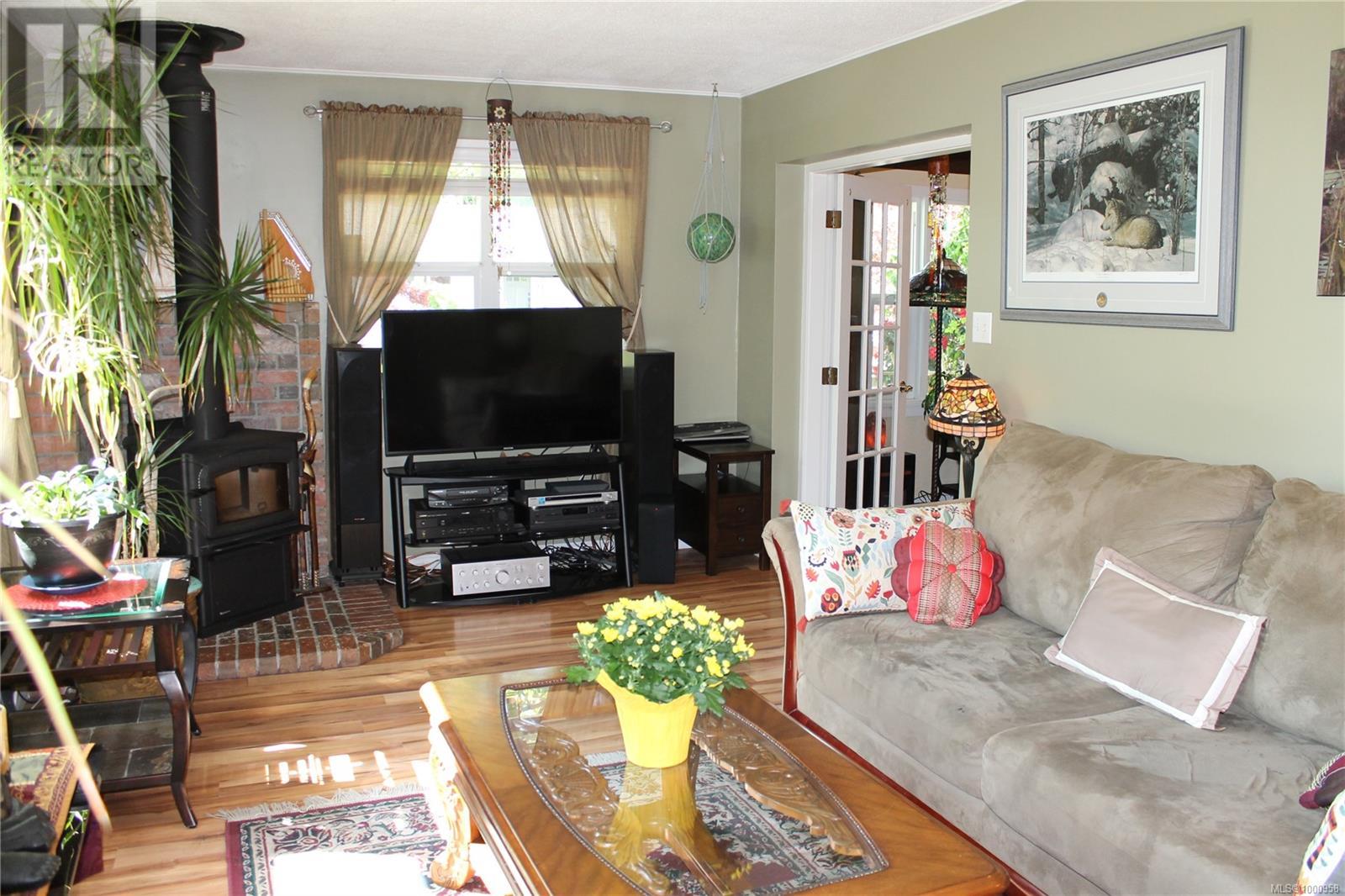 Property at 5824 Kinch Ave image 5