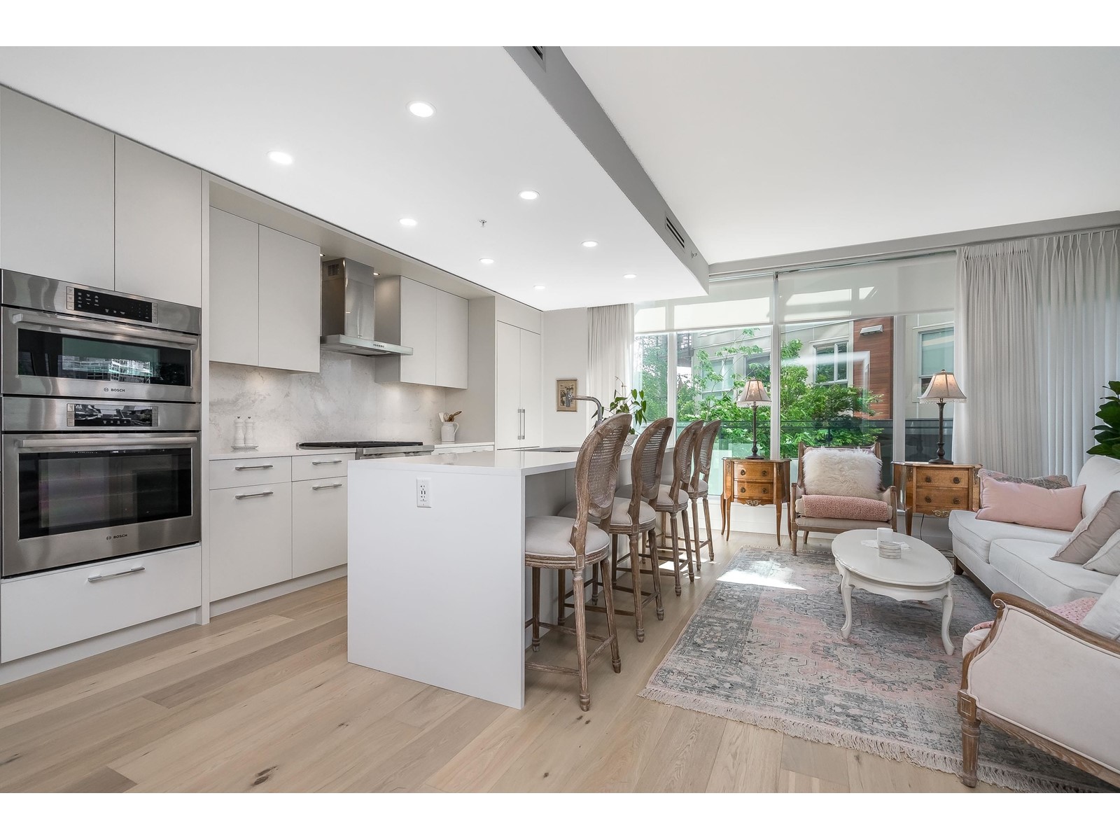 202 1439 George Street, White Rock, British Columbia  V4B 0B9 - Photo 3 - R3006124