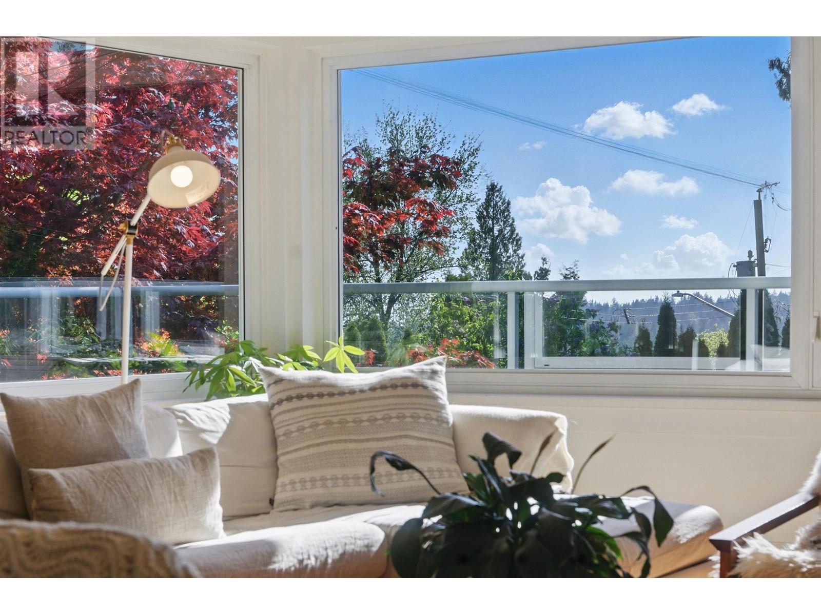 806 Clements Avenue, North Vancouver, British Columbia  V7R 2K7 - Photo 14 - R3000129