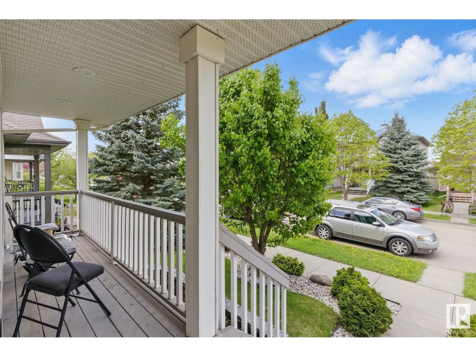 Property at 21327 89 AV NW image 3