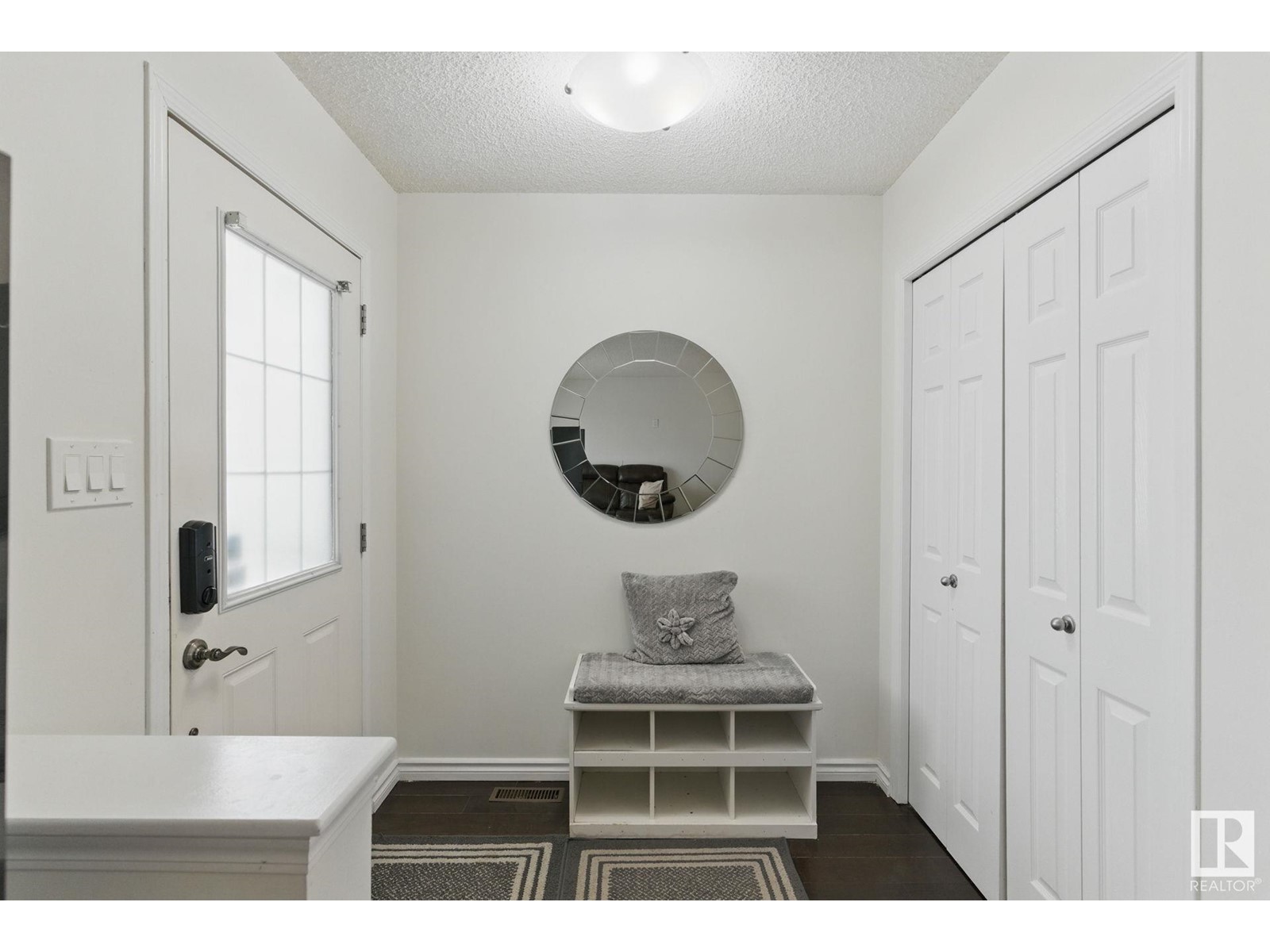 Property at 21327 89 AV NW image 4
