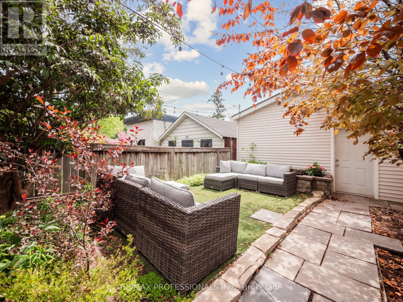 137 Galley Avenue, Toronto, Ontario  M6R 1H2 - Photo 36 - W12159837