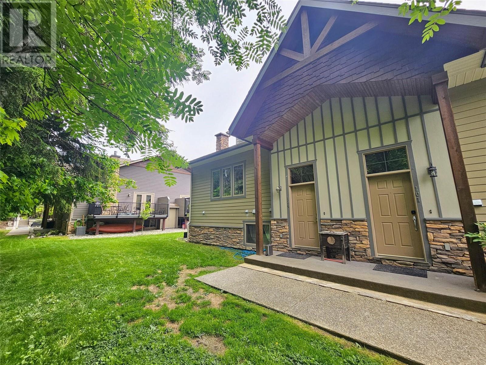 1901 CHOQUETTE Avenue Unit# 104, Nelson, British Columbia