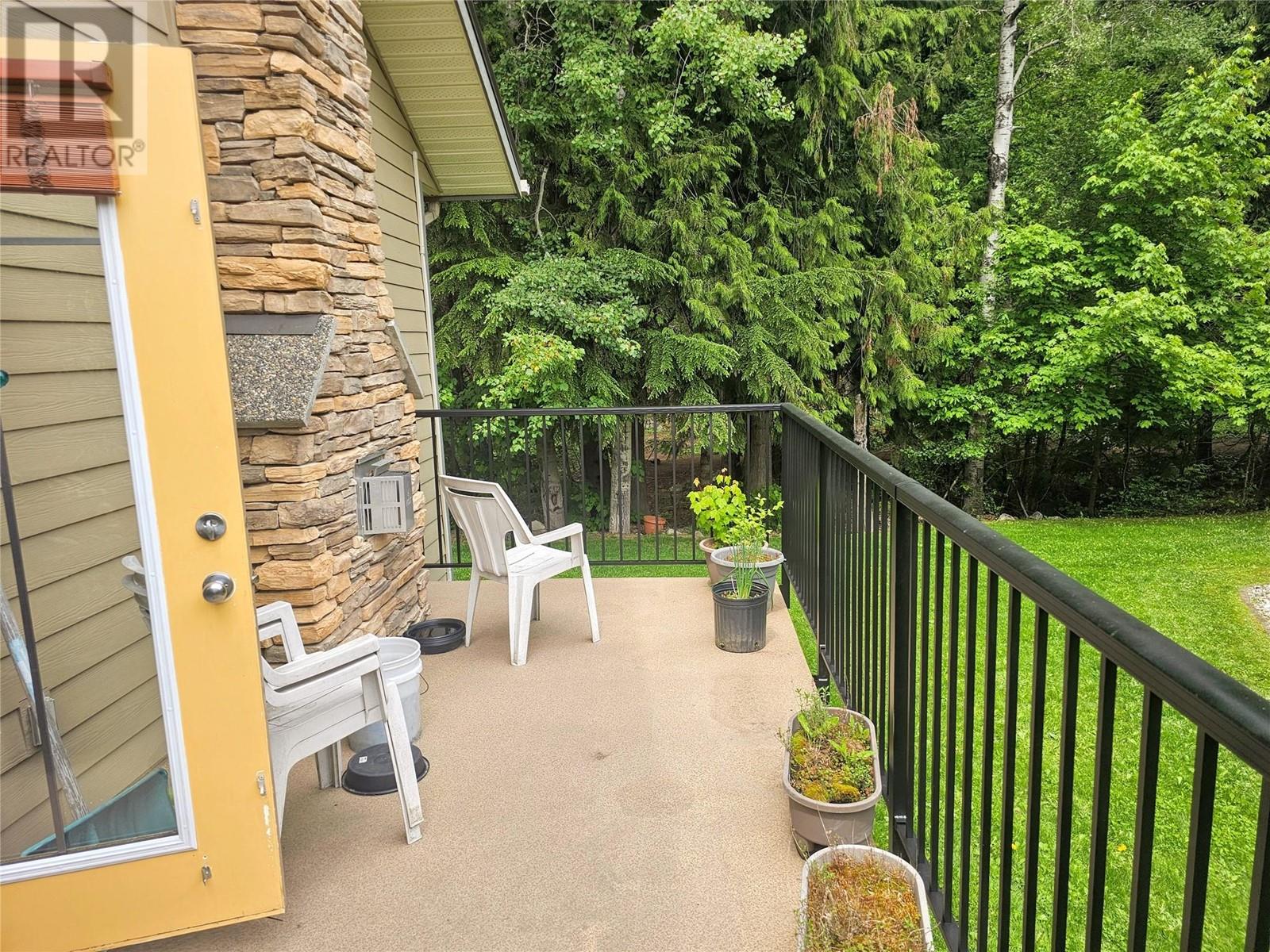 1901 Choquette Avenue Unit# 104, Nelson, British Columbia  V1L 7B8 - Photo 3 - 10348948