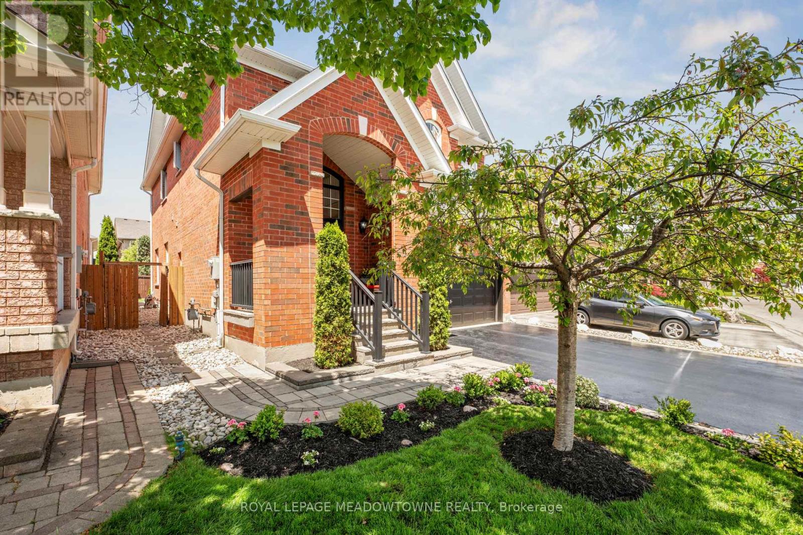 Property at 1186 EZARD CRESCENT image 2