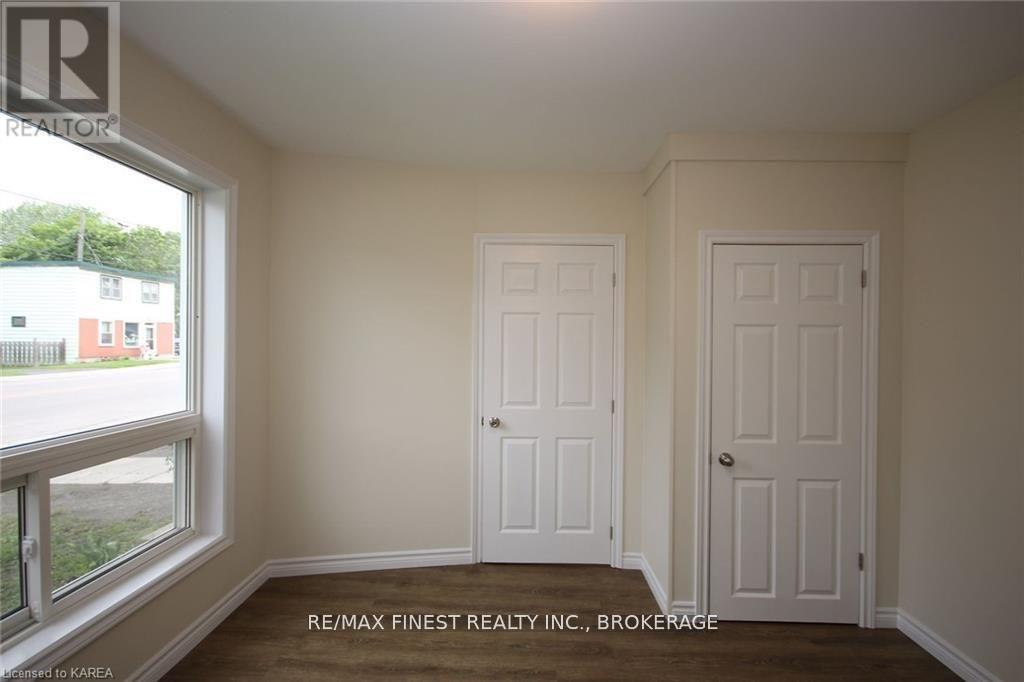 219 Montreal Street, Kingston, Ontario  K7K 3G6 - Photo 13 - X12169394
