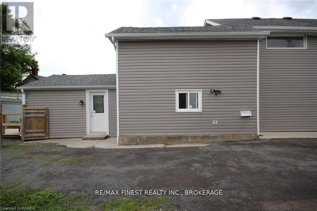 219 Montreal Street, Kingston, Ontario  K7K 3G6 - Photo 17 - X12169394