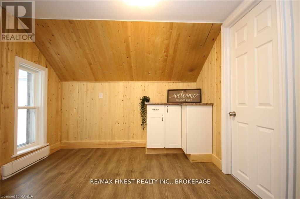 219 Montreal Street, Kingston, Ontario  K7K 3G6 - Photo 21 - X12169394